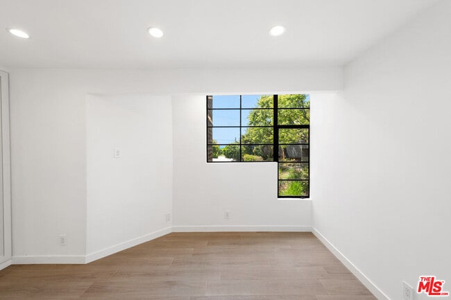 Building Photo - 29233 Heathercliff Rd