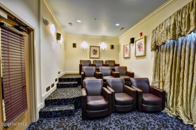 Building Photo - 6832 Main St