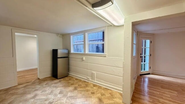 Building Photo - LT14MAIN