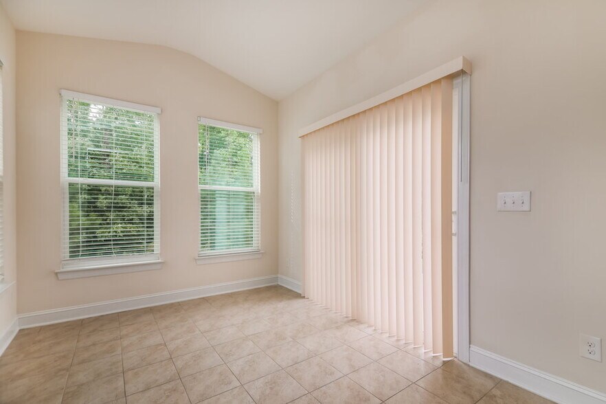 Building Photo - 9 Thimbleberry Cir