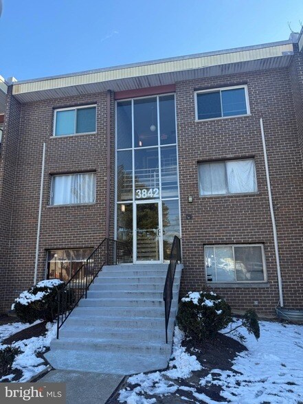 Building Photo - 3842 Bel Pre Rd