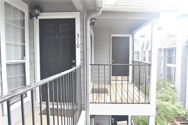 Building Photo - 310 Granville Ct