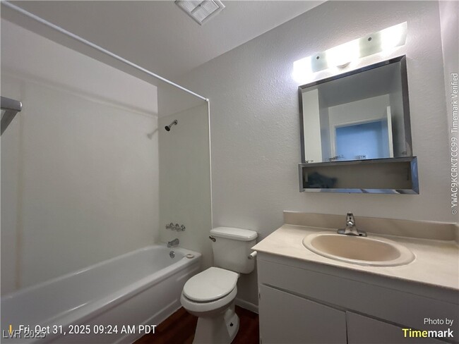 Building Photo - 7078 Forest Vista St