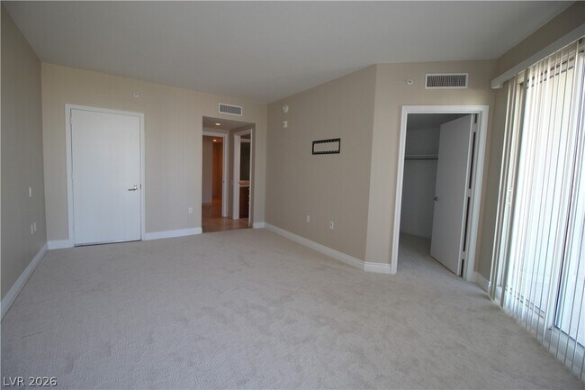 Building Photo - 2777 Paradise Rd
