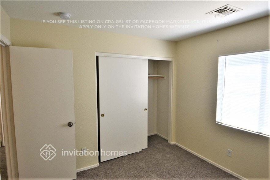 Building Photo - 12537 W Willow Ave