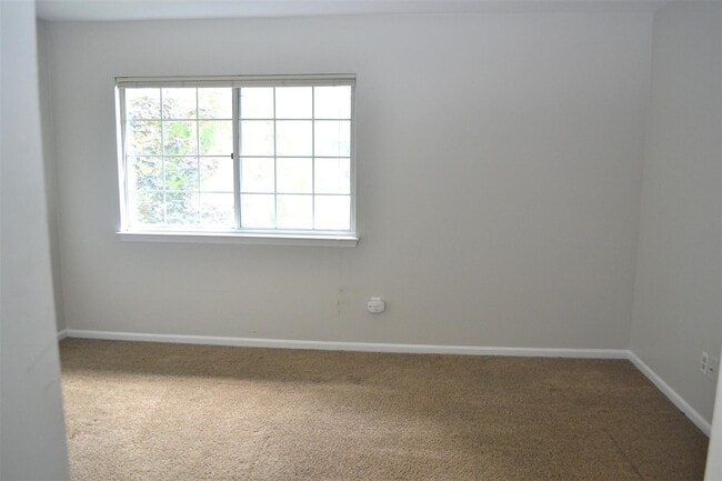 Building Photo - 308 Covington Green Ln