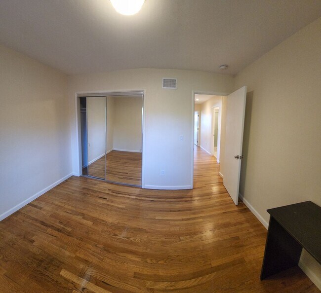 Building Photo - 5 Bedroom 3 bathroom in close proximity to POLY CAMPUS!