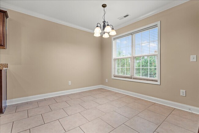 Building Photo - 3011 Thornberry Dr