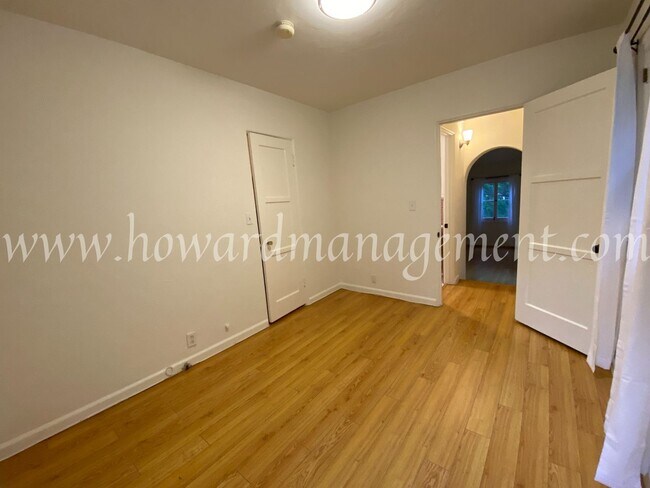 Building Photo - 02025FO