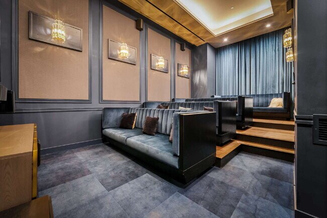 Building Photo - 70 Rainey St