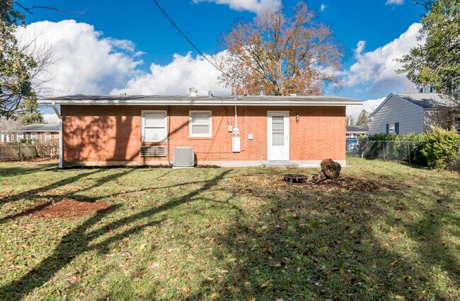 Building Photo - 7204 Woolrich Rd