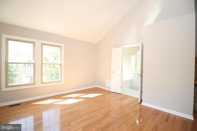 Building Photo - 10137 Treble Ct