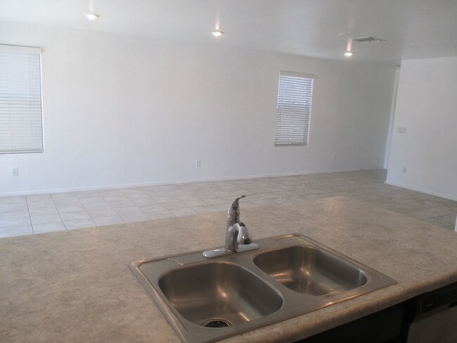 Building Photo - Bright 3BR + Fenced Yard + Community Pool Access in Rancho Sahuarita