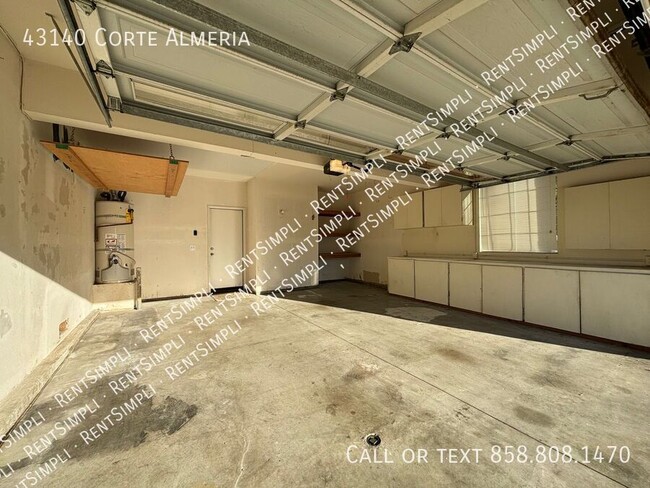 Building Photo - 3 BD 2.5 BA Located in Paloma del Sol