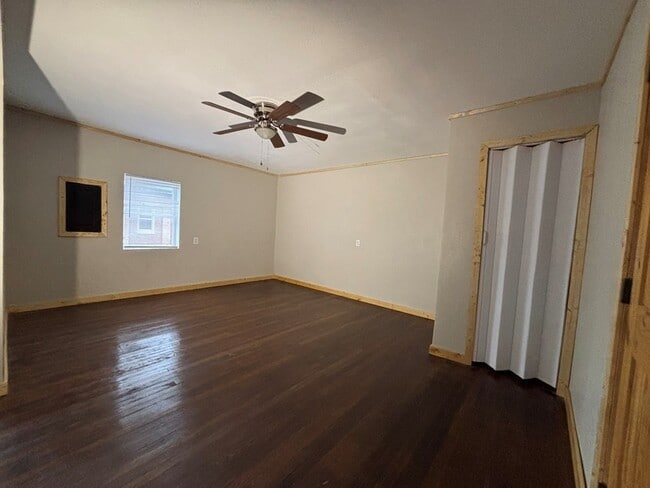 Building Photo - 106 High