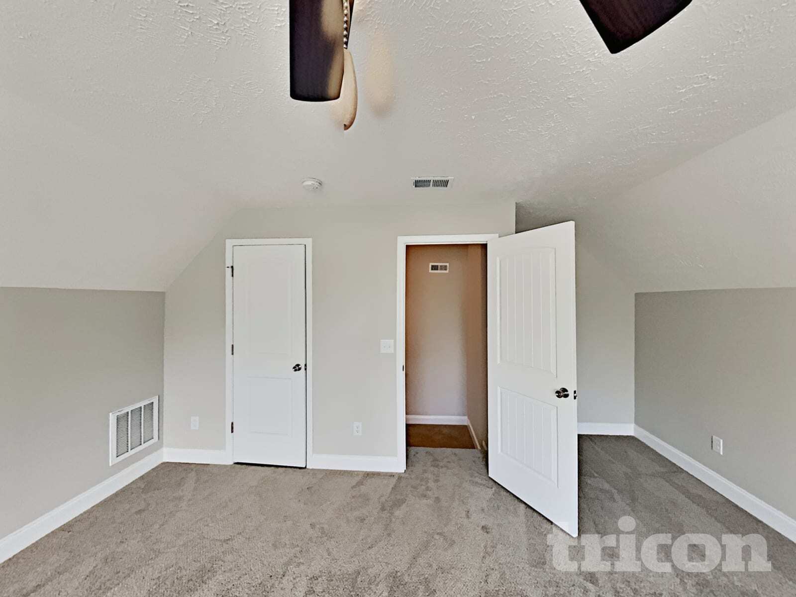 Building Photo - 296 Fieldstone Ln