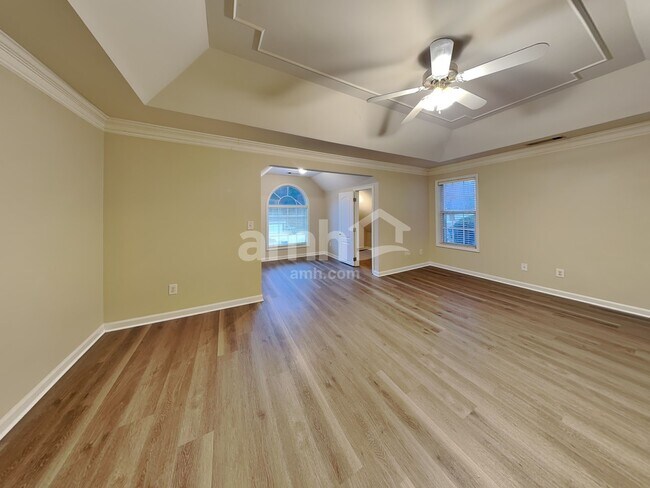 Building Photo - 1054 Falls Brooke Dr