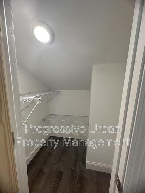 Building Photo - 1337 W 106th St