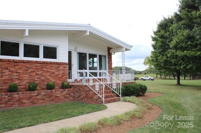Building Photo - 4241 Burton Ln