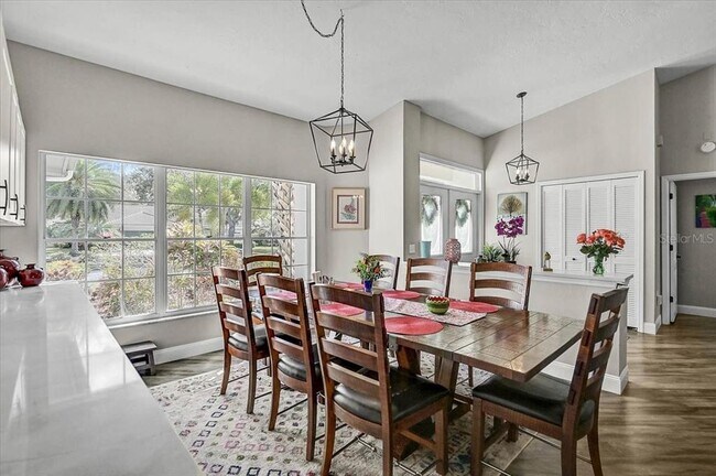 Building Photo - 4427 Highland Oaks Cir