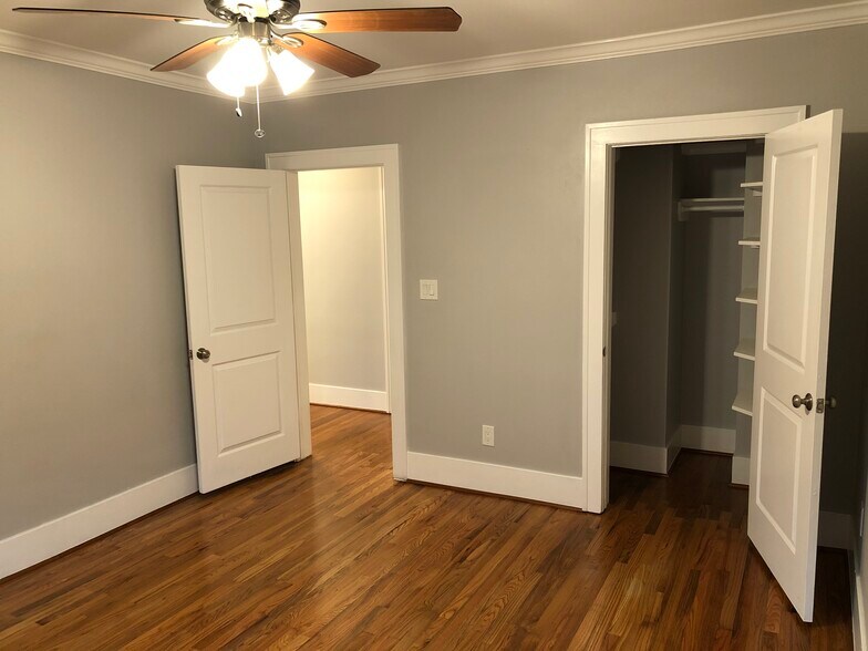 Second bedroom with walk in closet - 1712 Blodgett St