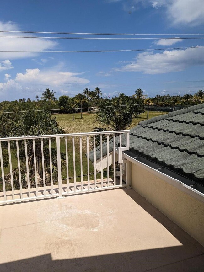 Building Photo - 160 Bella Vista Ct N