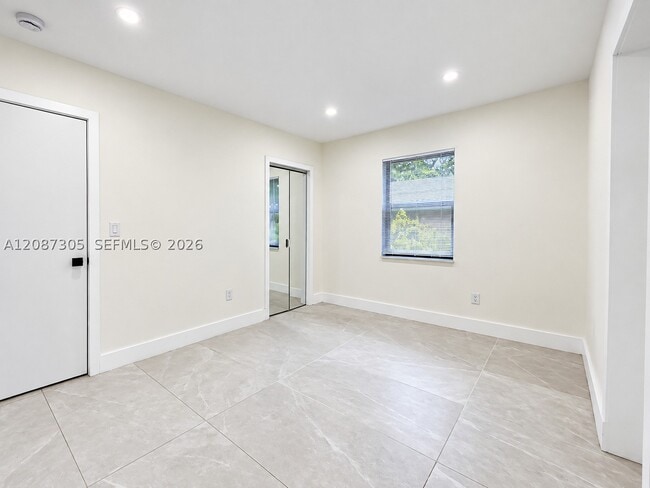 Building Photo - 1043 NW 48th St