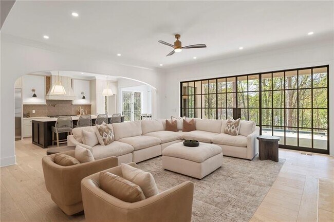 Building Photo - 1074 Moores Mill Rd NW