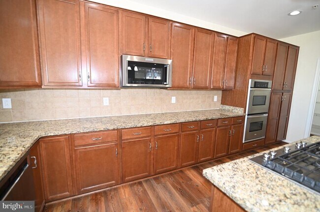 Building Photo - 7001 Chaptico Ct