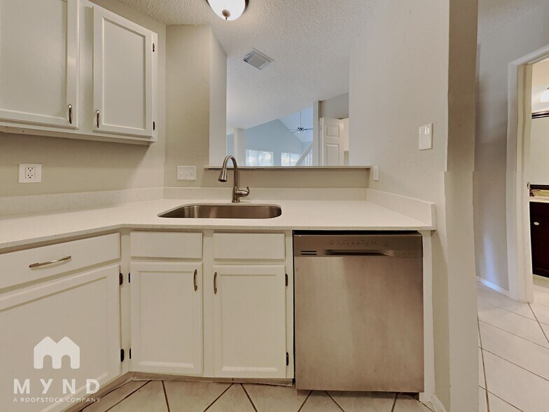 Building Photo - 10826 Riana Dr