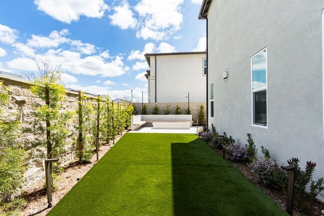 Building Photo - Incredible Fully Furnished New Home In Lak...