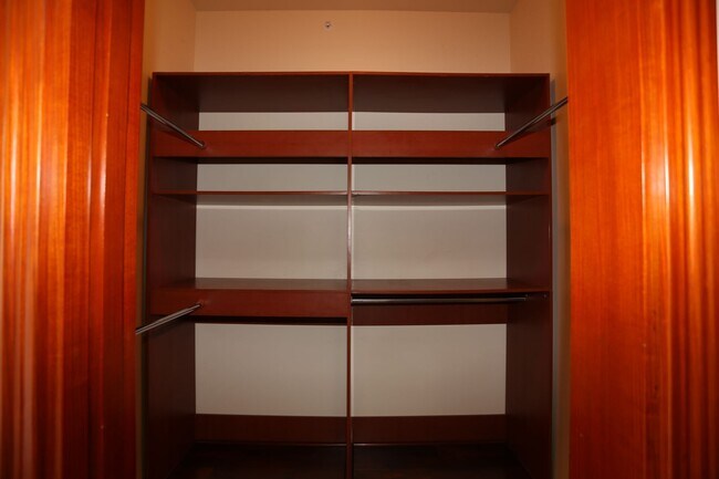 Building Photo - Loft at Waikiki - 2 Bdrm/2 Bath/2 Prkg - $4,500