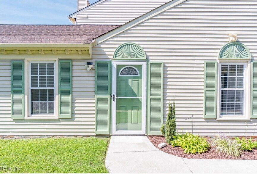 Building Photo - 4731 Marlwood Way