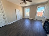 Building Photo - 2 Bed - 1 Bath Beautiful Apartment in Center Square, Albany.