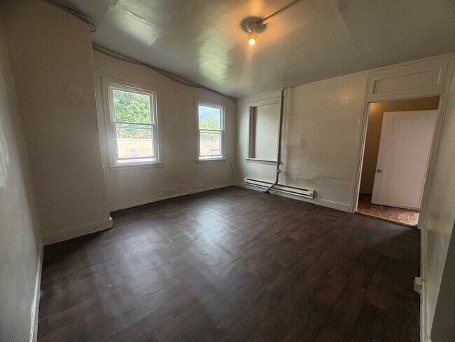 Building Photo - 31 N Hartley St