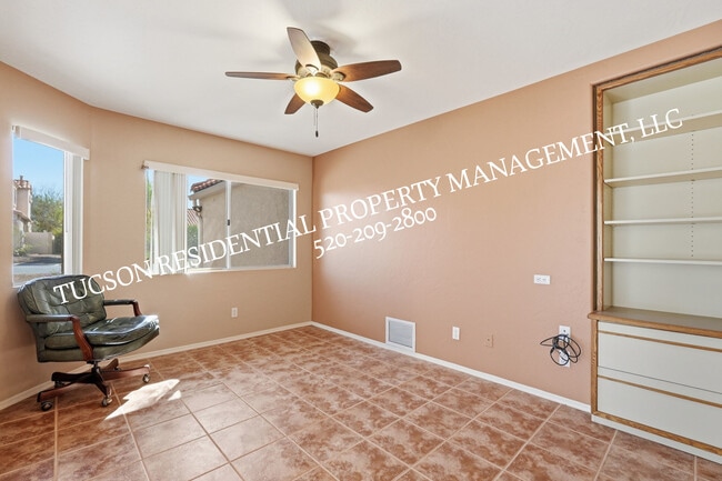 Building Photo - 10845 N Eagle Eye Pl