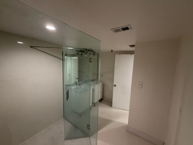 Building Photo - 6463 La Costa Dr