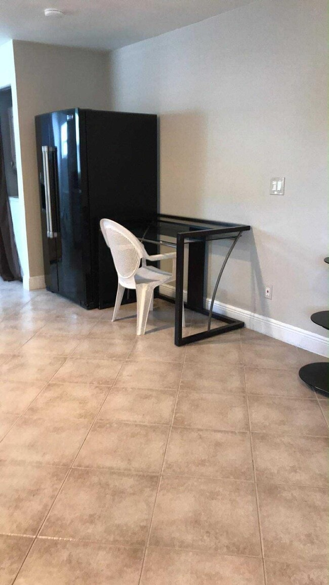 Building Photo - 141 Ipswich St