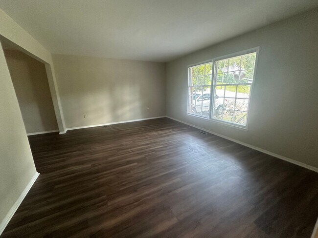 Building Photo - 705 Buena Vista Dr