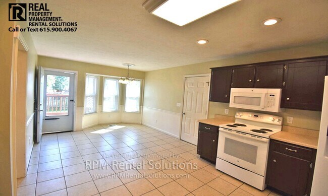 Building Photo - 3BR/2BA in LaVergne w/ 2-car garage, fenced in backyard, walk to Percy Priest Lake!