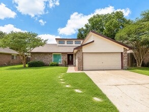 Building Photo - 2506 Radcliffe Dr