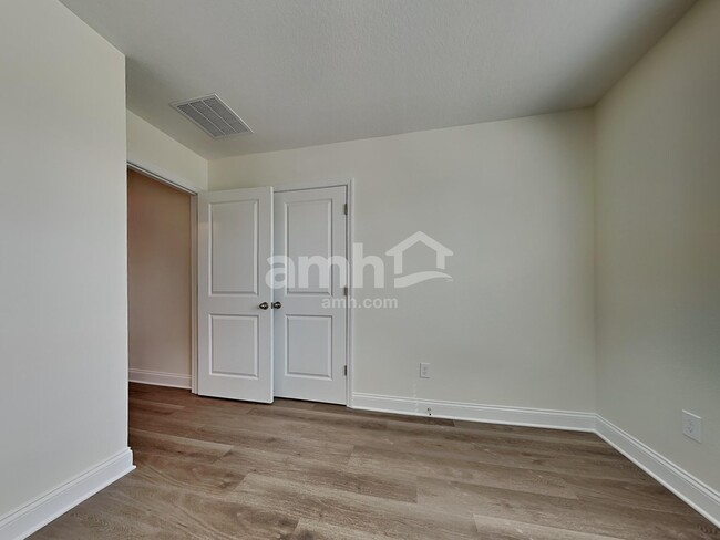 Building Photo - 940 Grafton Ridge Dr