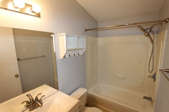 Building Photo - Bright 3-Bedroom Home with Fenced Yard + Detached 2-Car Garage