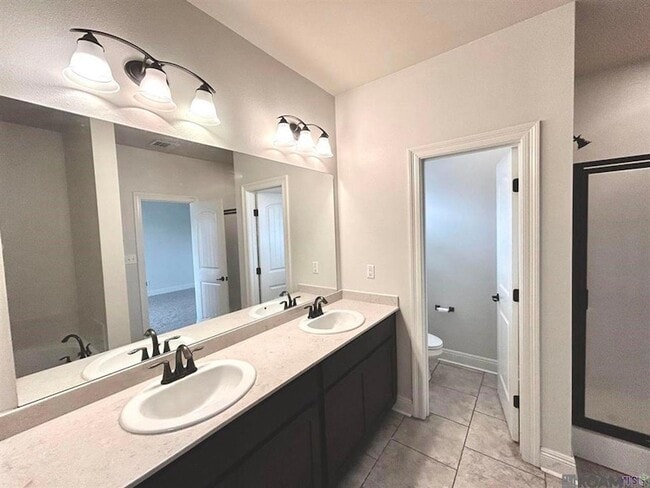 Building Photo - 17634 Hoods Ridge Dr