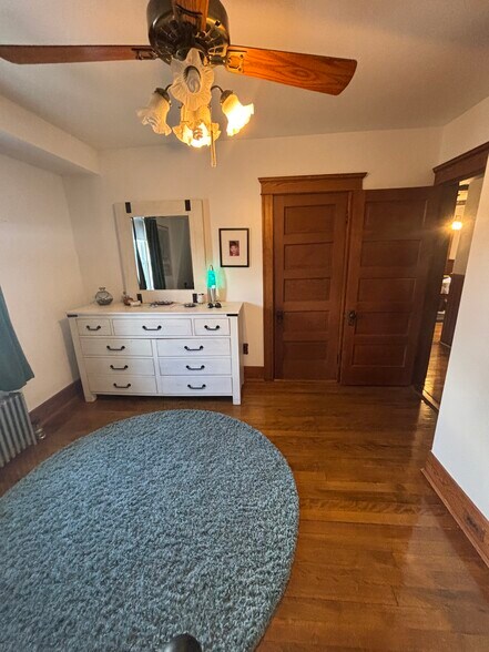 Building Photo - 460 Burncoat St