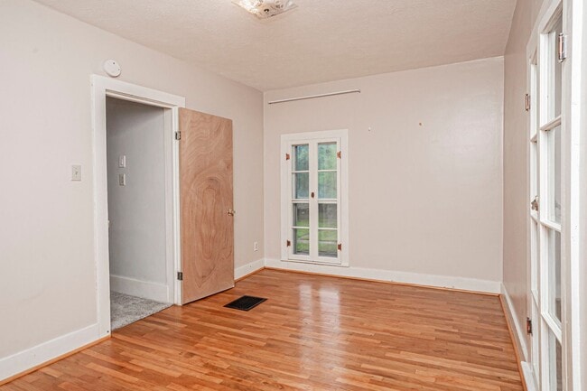 Building Photo - Please View 3D Virtual Walk-Through Before...