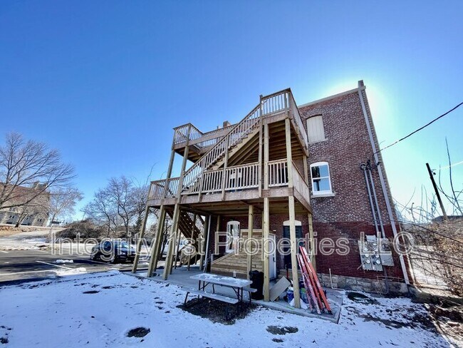 Building Photo - 740 Washington Blvd