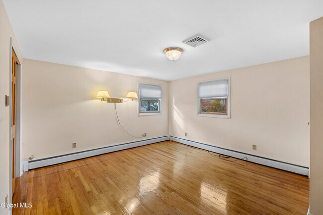 Building Photo - 167 Wood Dale Dr