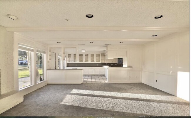 Building Photo - 538 Longview Dr