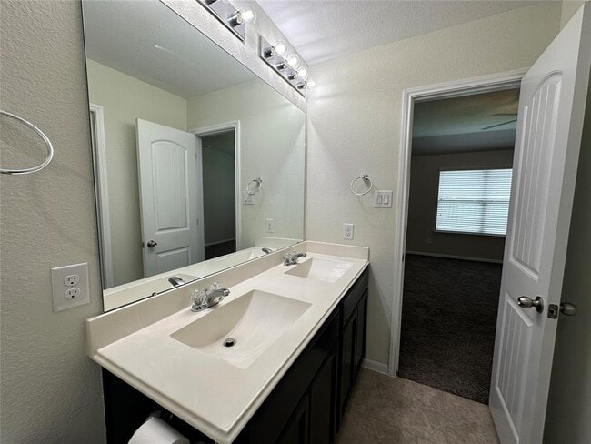 Building Photo - 12121 City Trek Ln